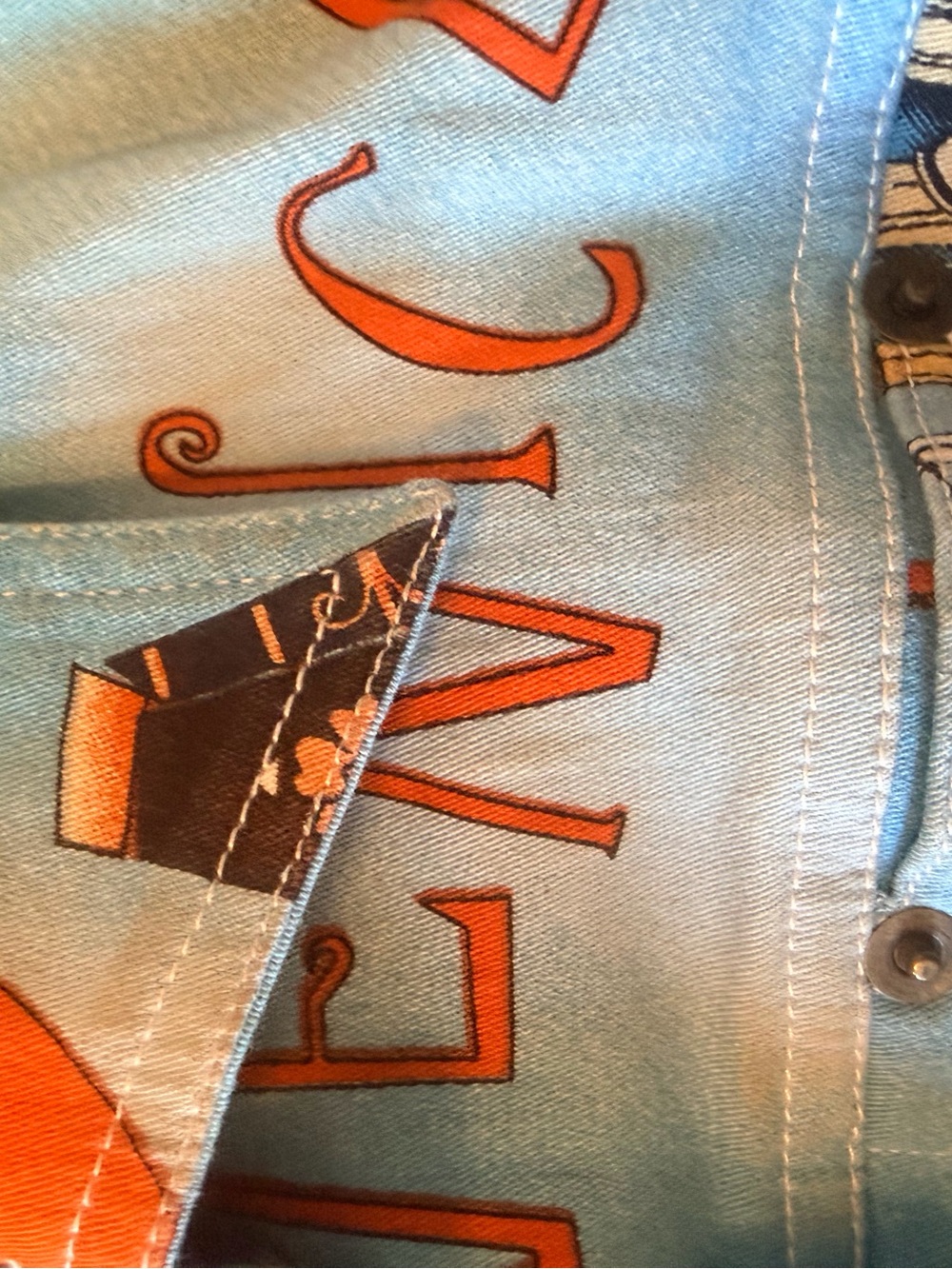 Italy Print stretch fitted jacket w/ scenes from Venice - Picture 9 of 10